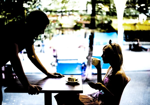 Пара знайомств всередині кафе . — стокове фото
