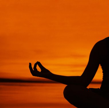  Yoga yapan kız