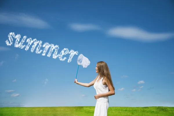 Ordet sommar ord i himlen — Stockfoto