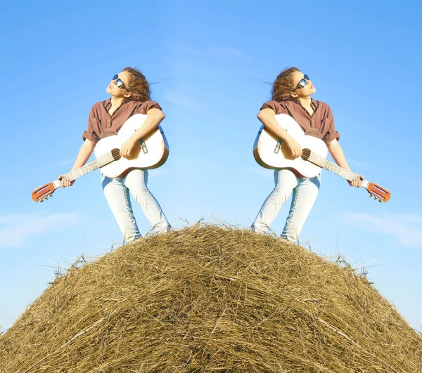 Full Length Portrait Relaxed Cow Girl Wear Dark Sunglasses Cute — Stockfoto