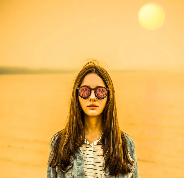 Férias Viagem Férias Conceito Felicidade Mulher Bonita Óculos Sol Com — Fotografia de Stock