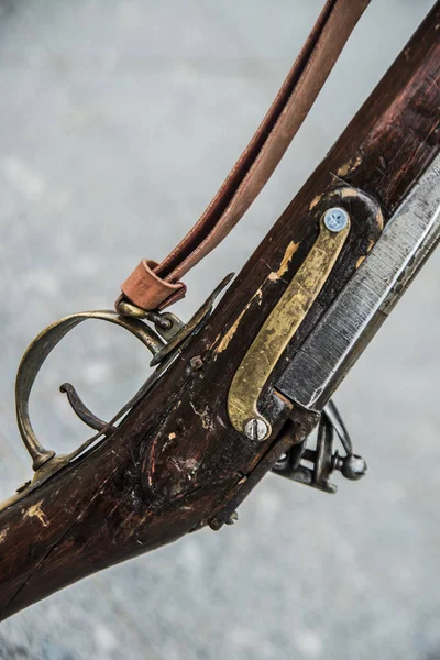 Stary pistolet vintage polowania — Zdjęcie stockowe