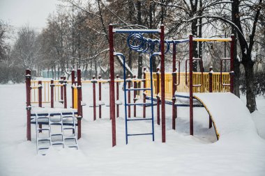 Kış renkli Çocuk Bahçesi 