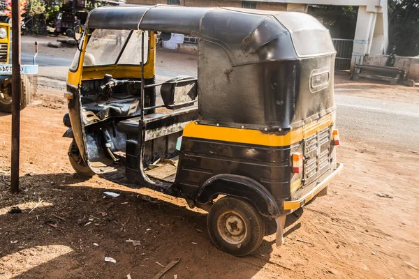 Vecchio Tuc Tuc retrò — Foto Stock