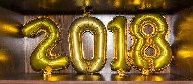 parlak yıldız ile altın balonlar