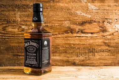 Şişe Jack Daniels'ın