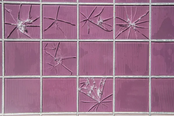 Pattern tiles with cracks. — Stock Photo, Image