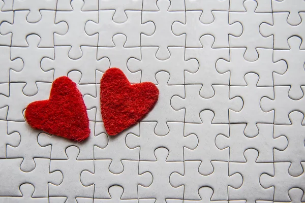 Dvě srdce na puzzle — Stock fotografie