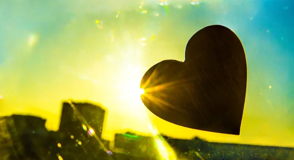 Silhouette di forma di cuore in legno — Foto Stock