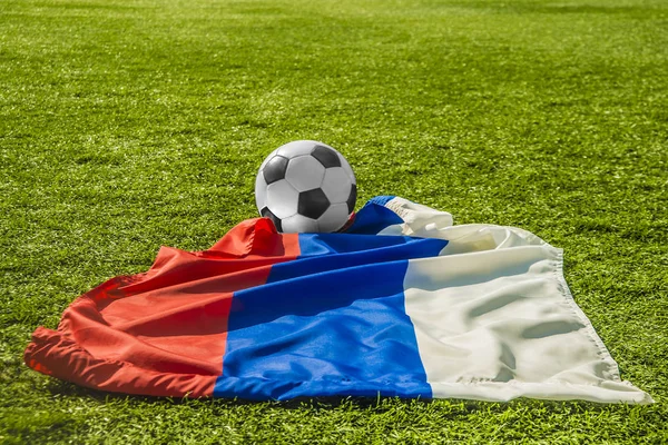 Ball und russische Flagge — Stockfoto