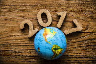 mutlu yeni yıl kartı ile dünya 