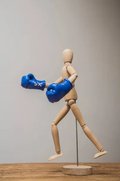 Boxing wooden mannequin — Stock Photo, Image