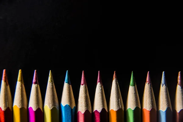 Красочные карандаши. изолированные — стоковое фото