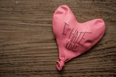 kelime ile sönük balon