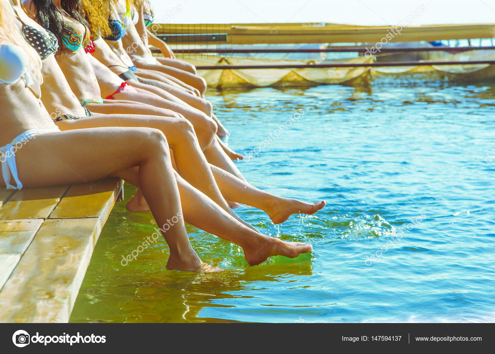 Planschen Füße planschen Wasser im Meer – Stockfoto © borjomi88 #147594137
