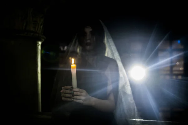 할로윈에 고딕 마녀 — 스톡 사진