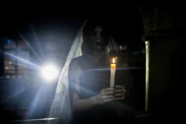 할로윈에 고딕 마녀 — 스톡 사진