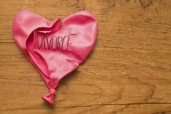 Deflate  balloon, divorce concept