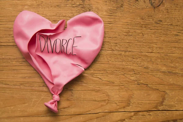 Deflate  balloon, divorce concept