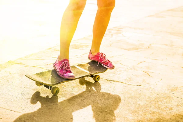 Teen girl with long skate board. — Stock Photo, Image