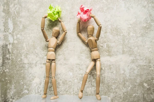 Mannequins avec boules de papier froissées . — Photo