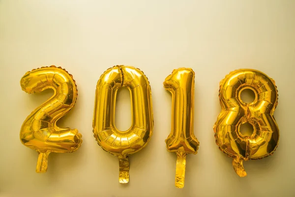 Altın oyuncak balonlar 