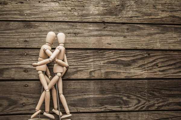 Figure di legno, coppia innamorata . — Foto Stock