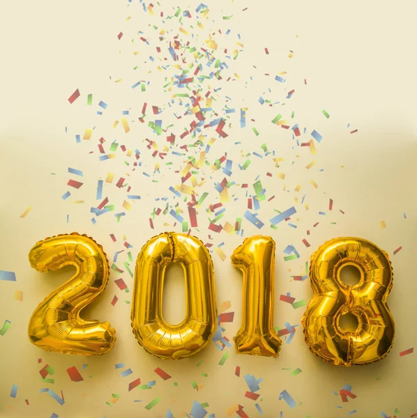 Altın oyuncak balonlar 