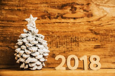 Beyaz Yıldız yukarıdaki ile Noel ağacı.