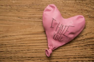  kelime ile kırmızı balon