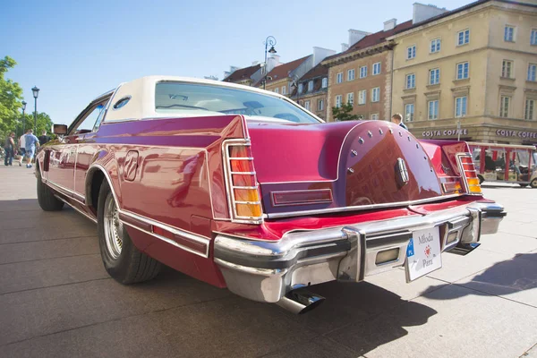 WARSAW, cadillac continental — Stock Photo, Image