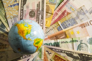  Farklı ülkelerin banknotları