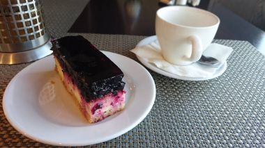 Lezzetli böğürtlen kek 