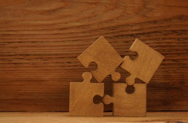 ahşap puzzle parçaları 