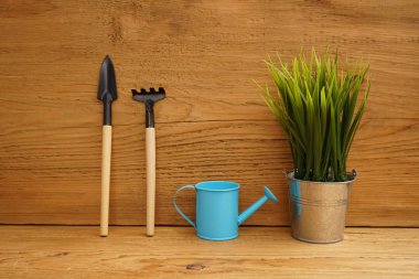 Çatal, kürek, komisyon 