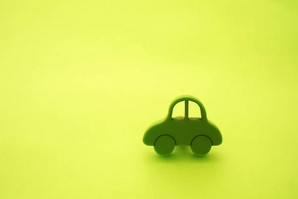 Carro de plástico verde — Fotografia de Stock