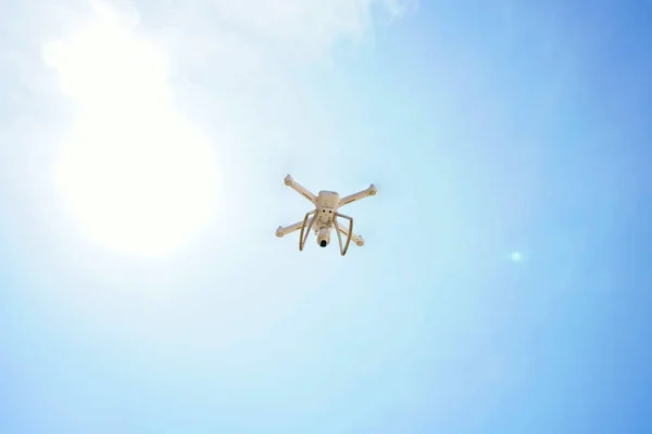 Drone controlado à distância — Fotografia de Stock