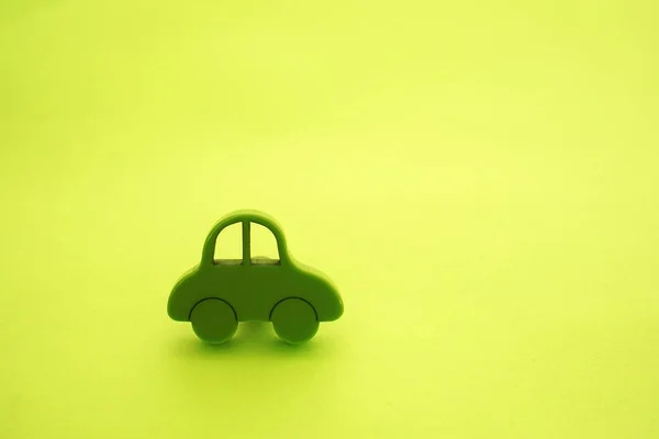 Carro de plástico verde — Fotografia de Stock