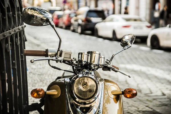 eski İtalyan scooter Park tarz