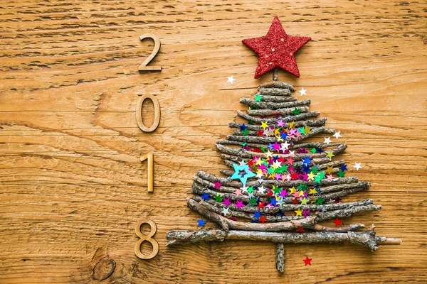  Kızıl Yıldız yukarıdaki ile Noel ağacı. 