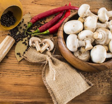  beyaz mantar ile biber