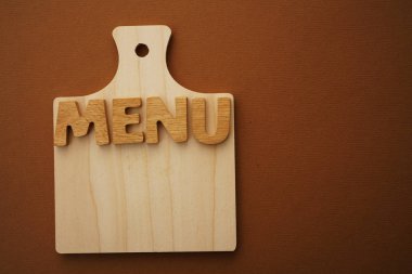 word menüsü ile ahşap tahta