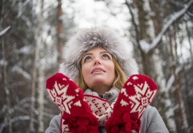  kürk kış kürk şapkalı kız