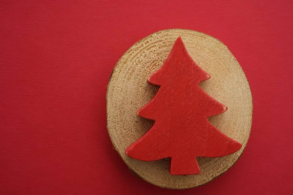 Árvore de Natal de madeira vermelha . — Fotografia de Stock