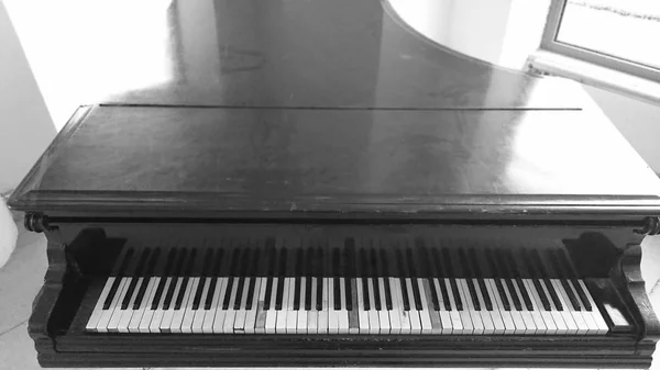 Teclas vintage del piano — Foto de Stock