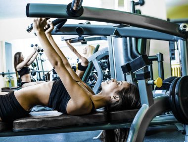 spor salonunda egzersiz spor kadın grubu.