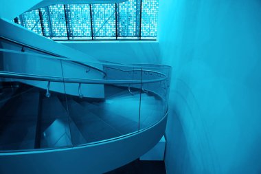 Modern cam merdiven. Sarmal daire merdiven iç 