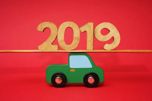 Año Nuevo 2019 Gran Número Año Madera Coche Año Nuevo —  Fotos de Stock