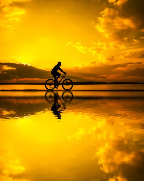 Silhouette Young Man Cyclist Sunset — Stock Photo, Image