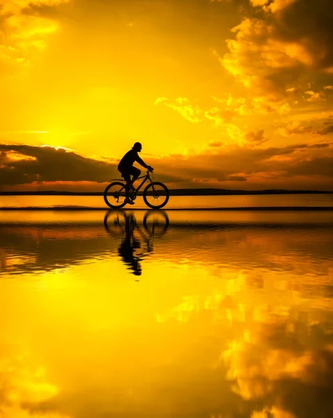 Silhouette Young Man Cyclist Sunset — Stock Photo, Image